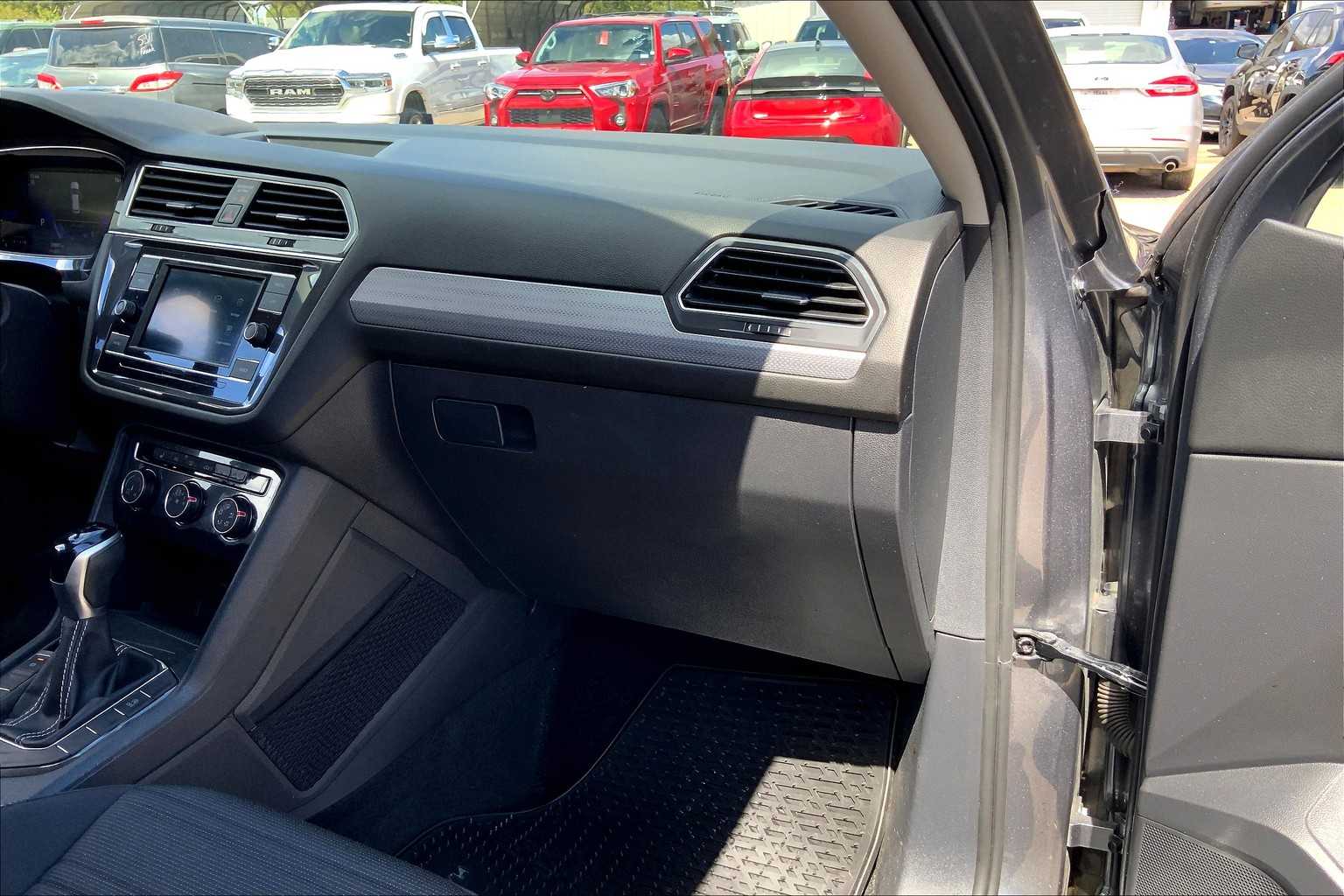 2023 Volkswagen Tiguan S photo 16