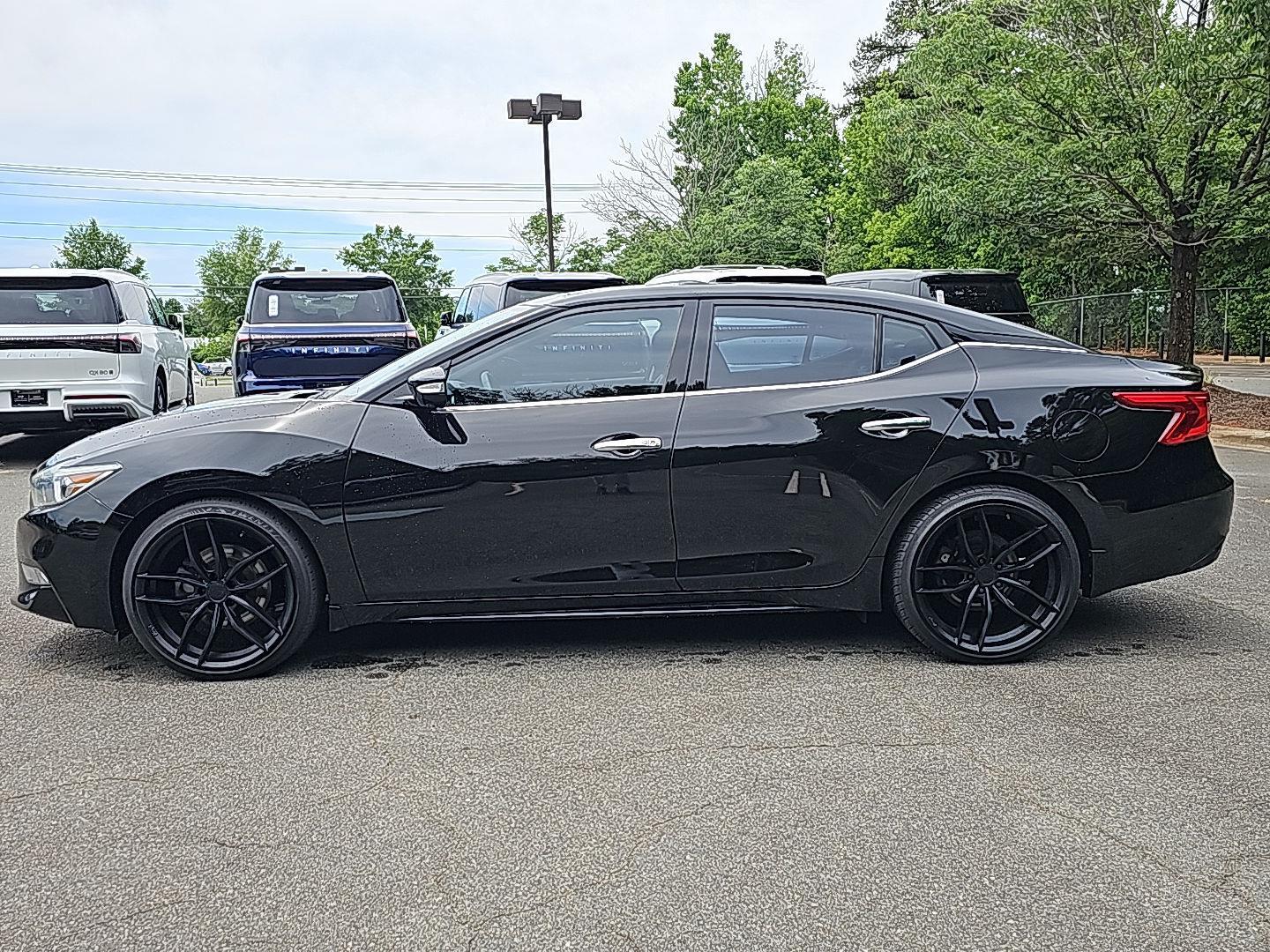 2018 Nissan Maxima Platinum photo 2