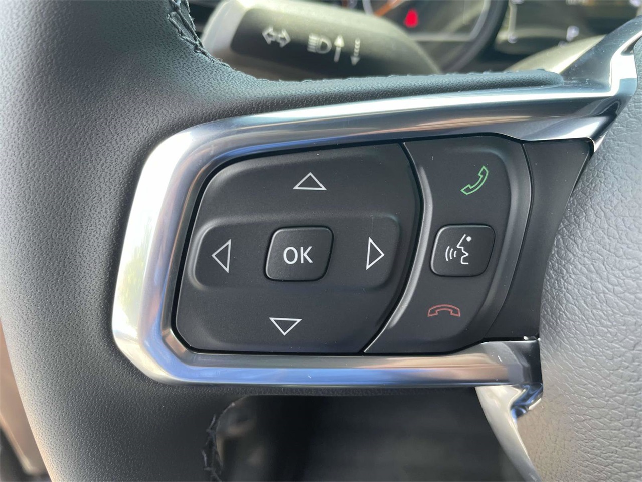 2025 Jeep Wrangler Sahara photo 12