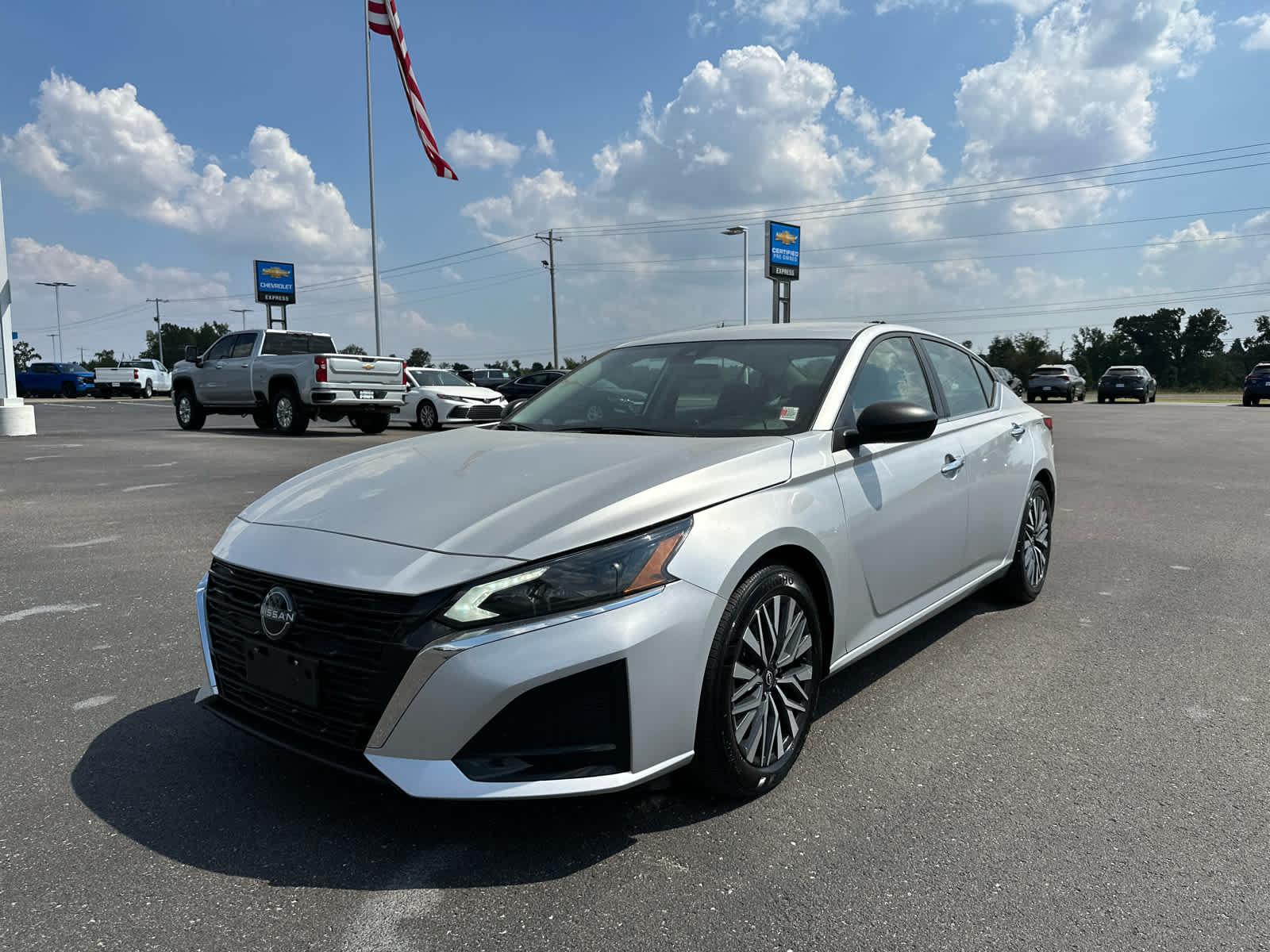 2024 Nissan Altima 2.5 SV photo 6