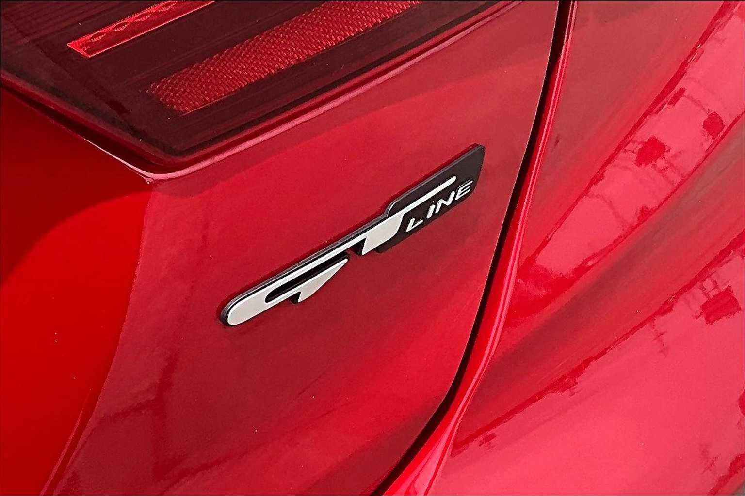 2024 Kia Forte GT-Line photo 9