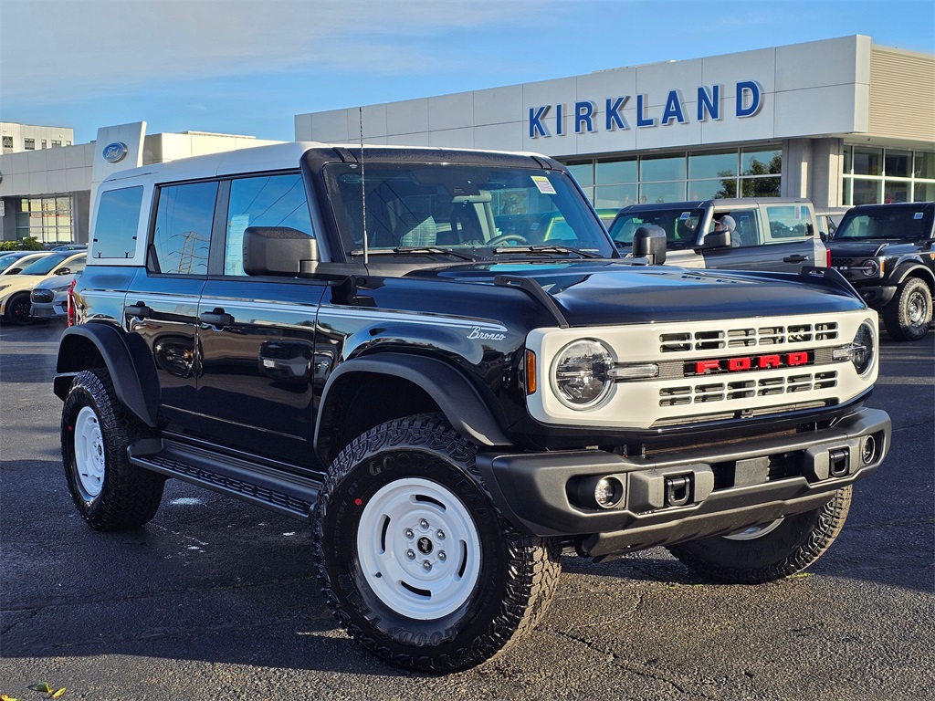 2025 Ford Bronco 4-Door Heritage Editon's photo
