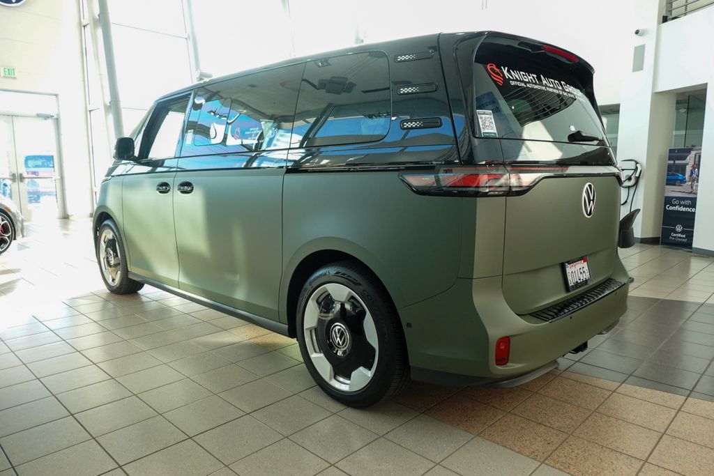 2025 Volkswagen ID. Buzz Pro Plus photo 13