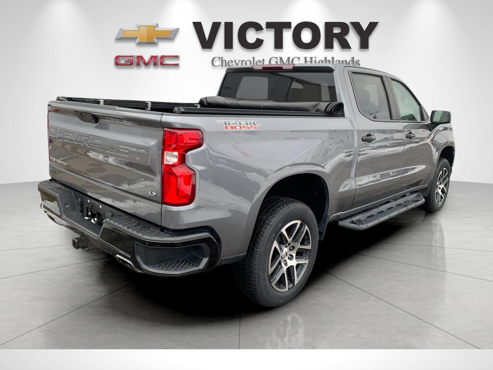 2020 Chevrolet Silverado 1500 LT Trail Boss photo 2