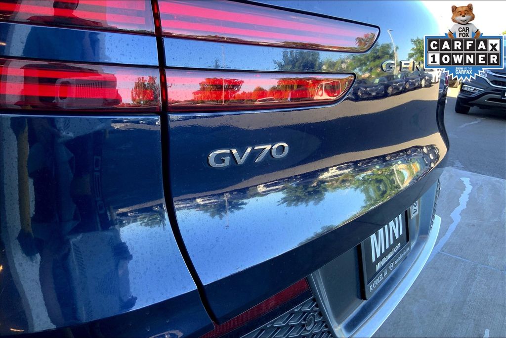 Image 8 of Pre-Owned 2022 Genesis GV70 2.5T