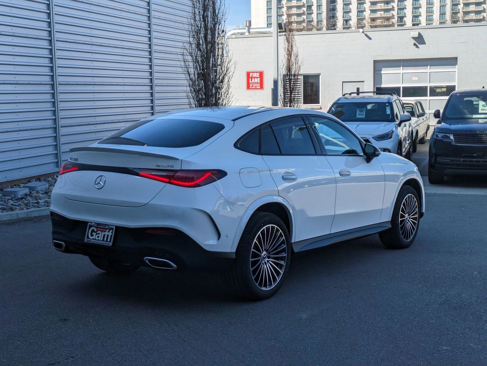 2025 Mercedes Benz GLC 300 4MATIC photo 3