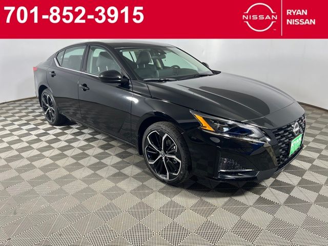 2025 Nissan Altima SR's photo