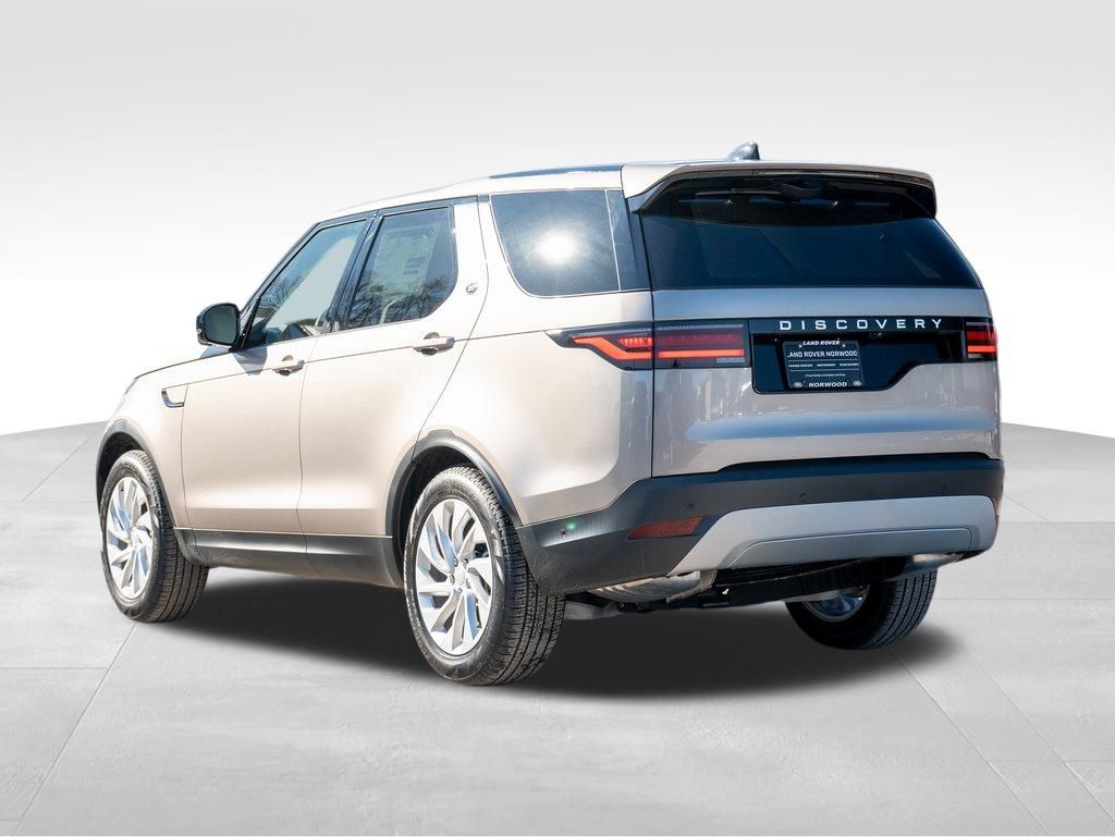 2025 Land Rover Discovery S photo 6