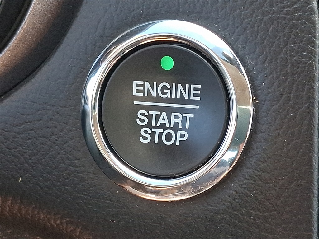 2019 Ford Fusion SE photo 19