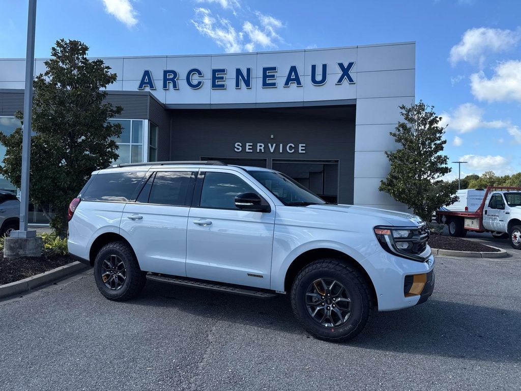 2025 Ford Expedition Tremor's photo