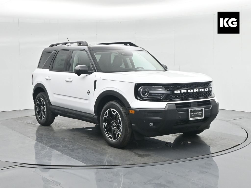 2025 Ford Bronco Sport Outer Banks's photo