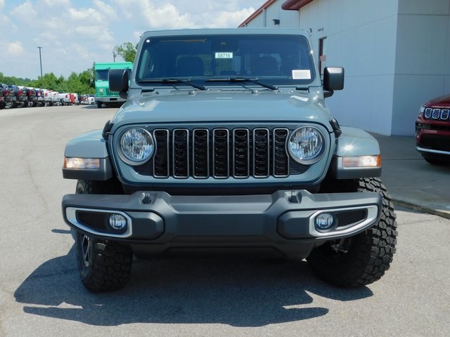 2025 Jeep Gladiator Sport photo 3