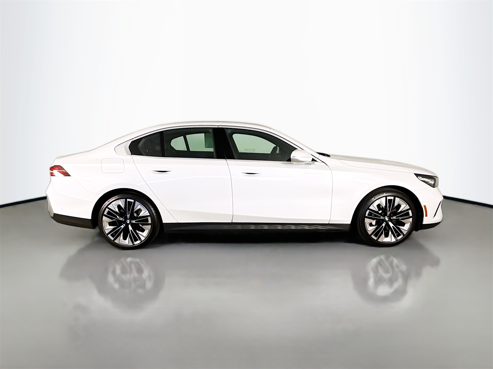 2025 Bmw 530i photo 8