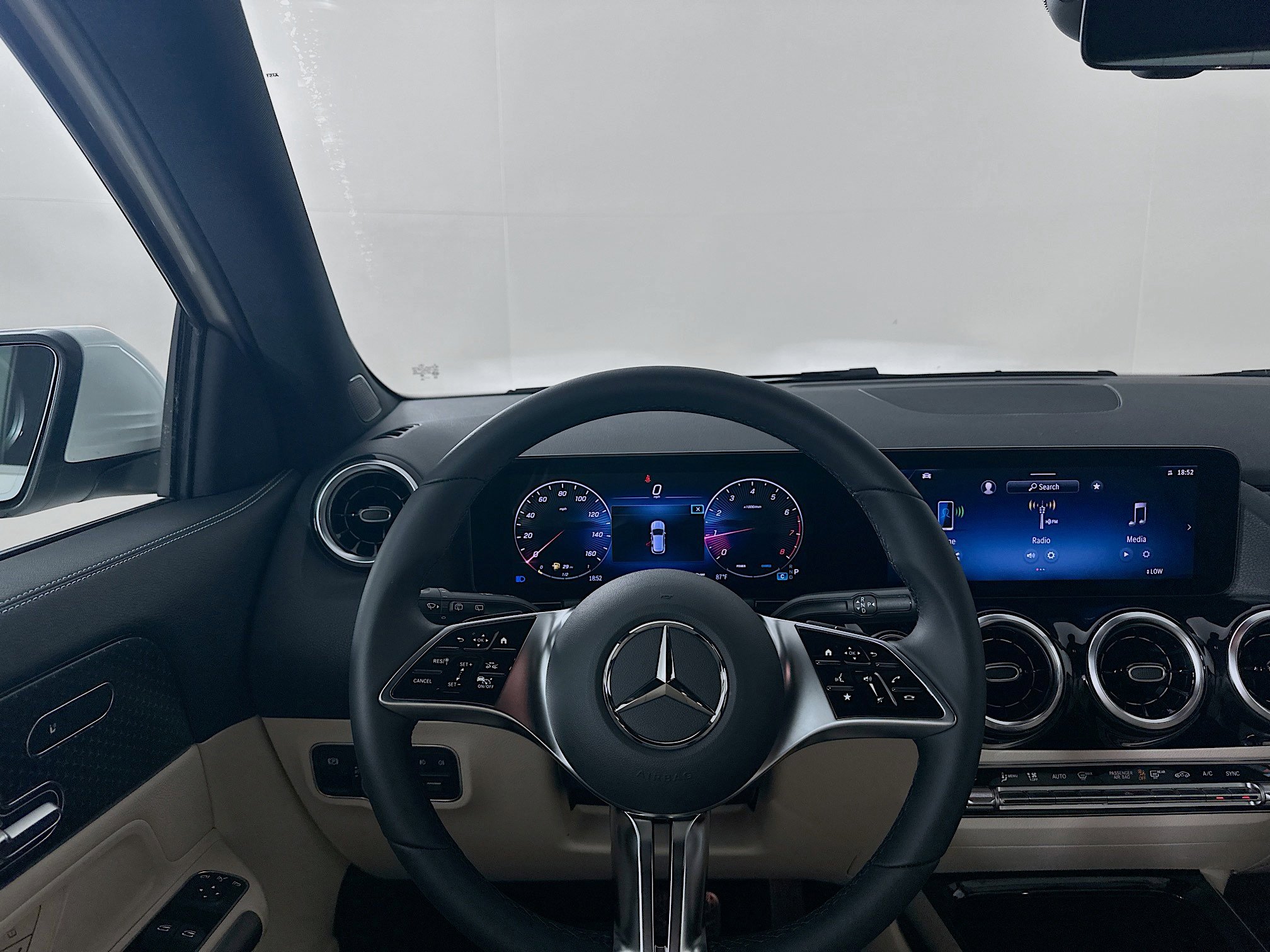 2026 Mercedes Benz GLA 250 4MATIC photo 22