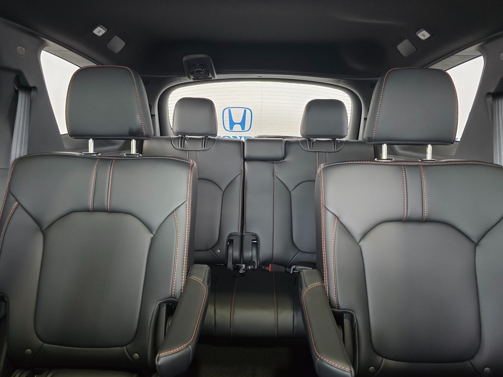 2025 Honda Pilot TrailSport photo 23