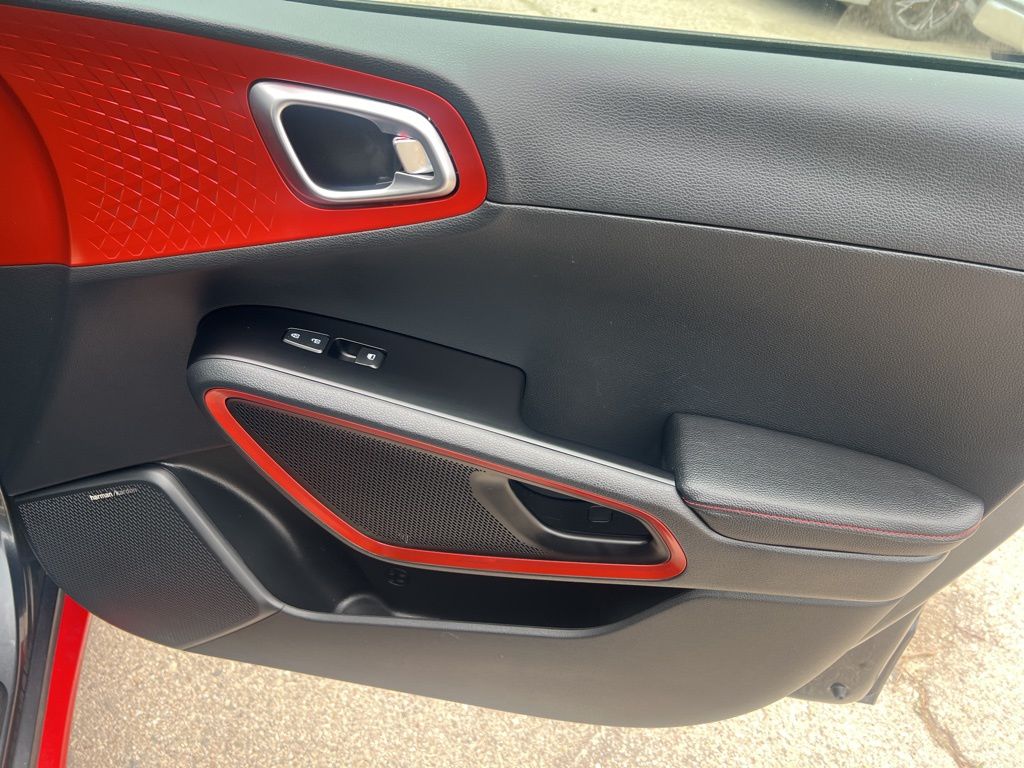 2022 Kia Soul GT-Line Turbo photo 19