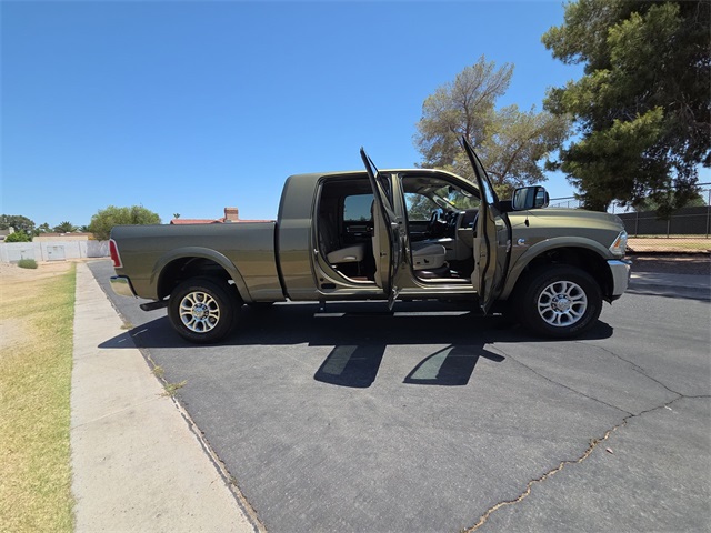 2015 Ram 3500 Laramie photo 9