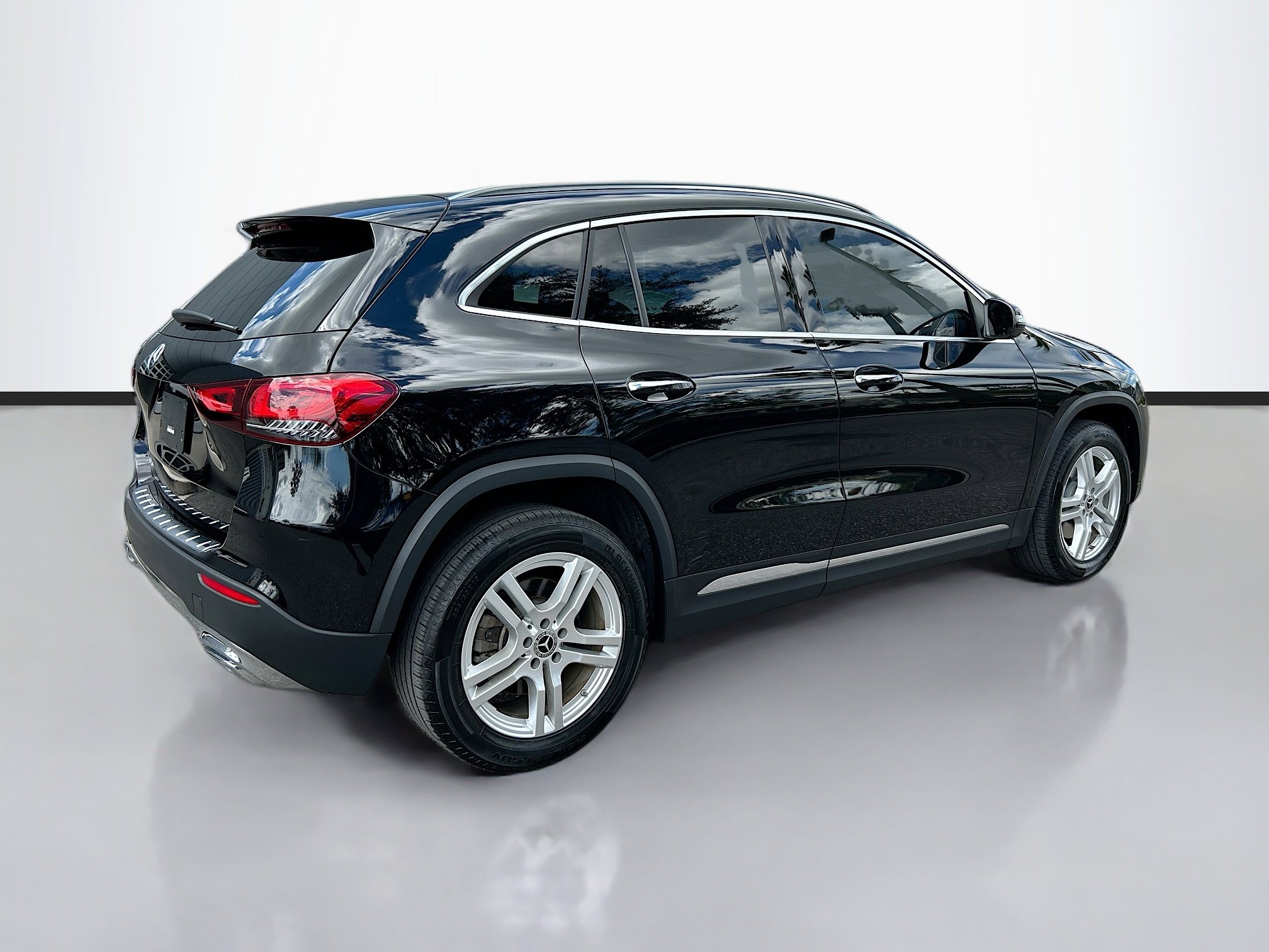 2021 Mercedes Benz GLA 250 photo 4