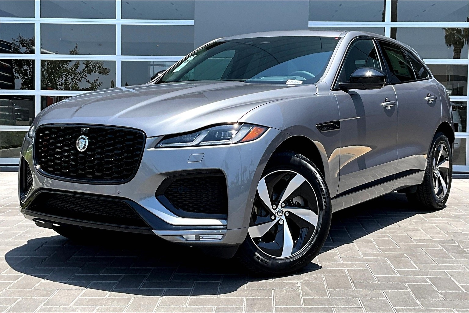 2026 Jaguar F-Pace R-Dynamic S's photo