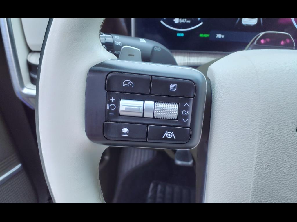 2024 Hyundai Santa Fe photo 3