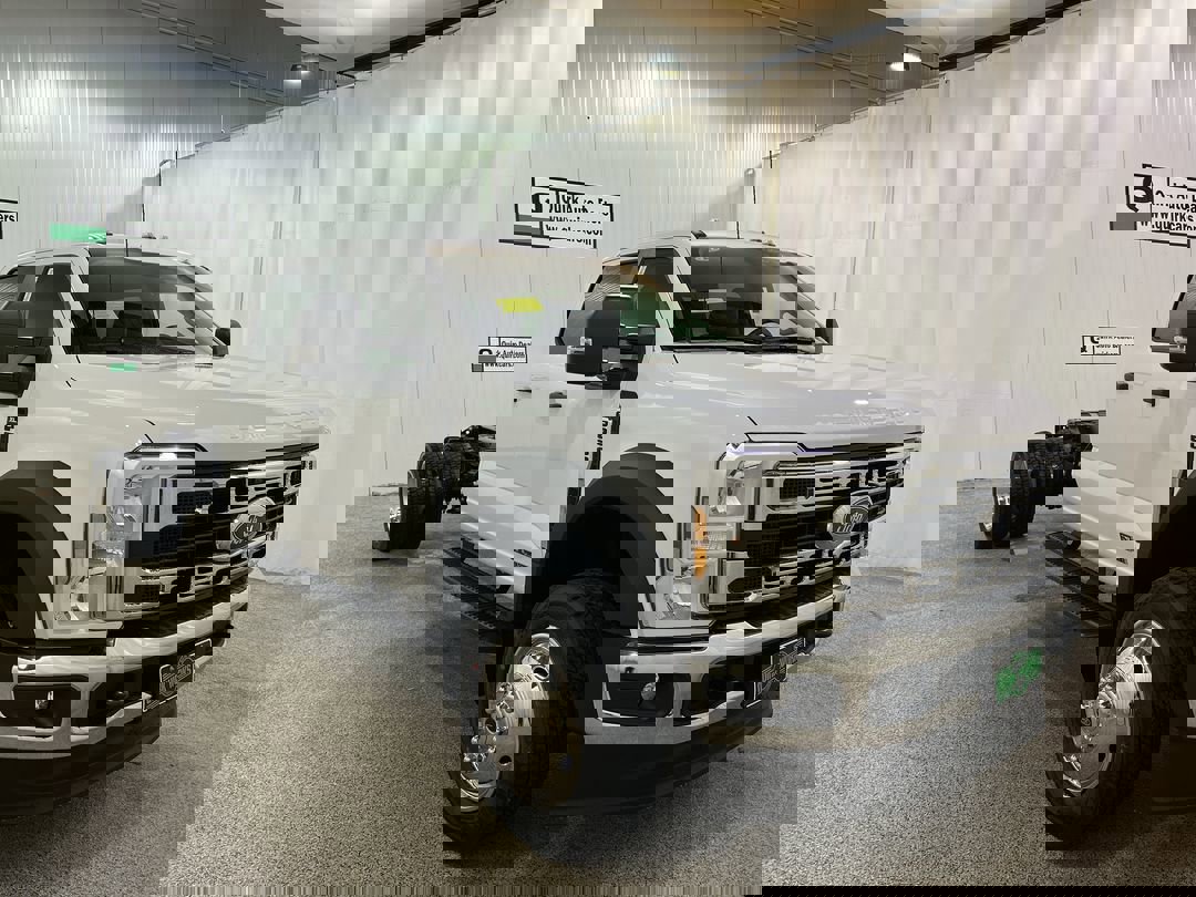 2026 Ford F-550 Super Duty Chassis Cab XL's photo