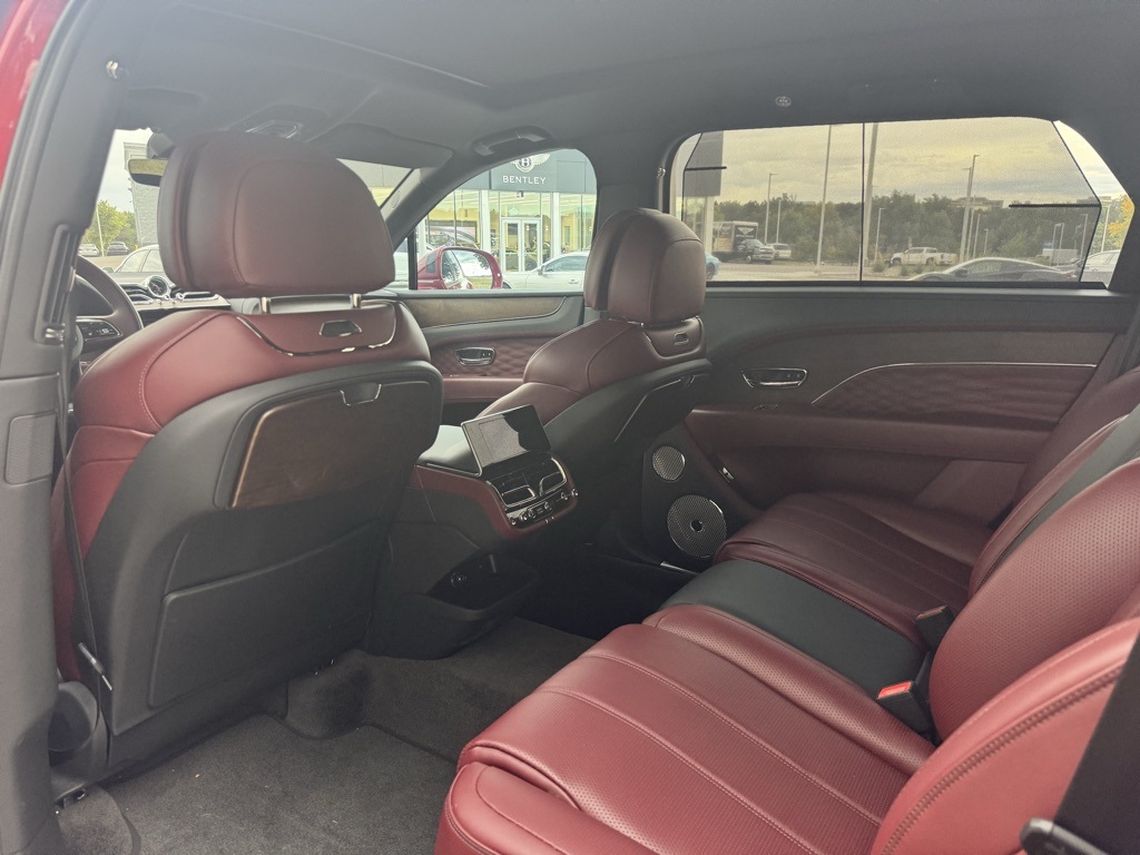 2024 Bentley Bentayga EWB Azure photo 12