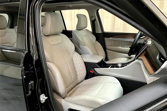 2022 Jeep Grand Cherokee Summit photo 25