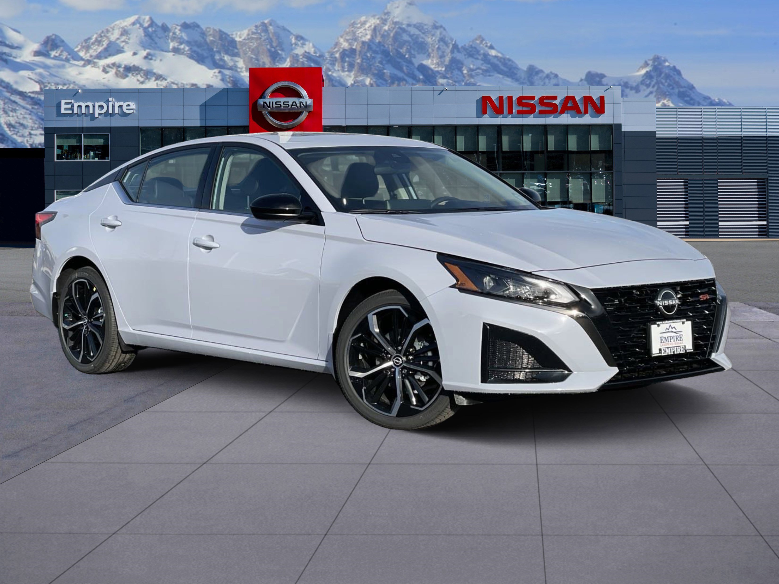 2025 Nissan Altima SR's photo