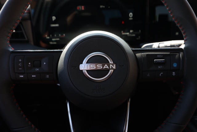 2026 Nissan Kicks SR photo 22