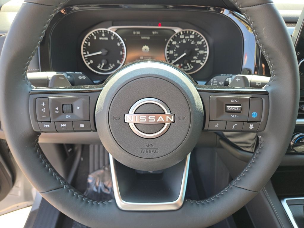 2025 Nissan Pathfinder SL photo 11