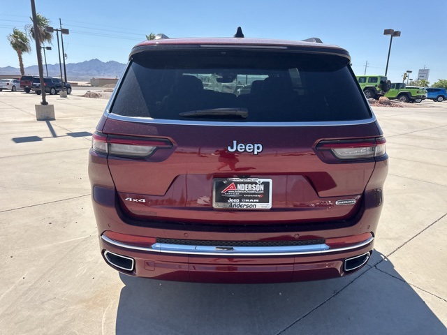 2025 Jeep Grand Cherokee Overland photo 4
