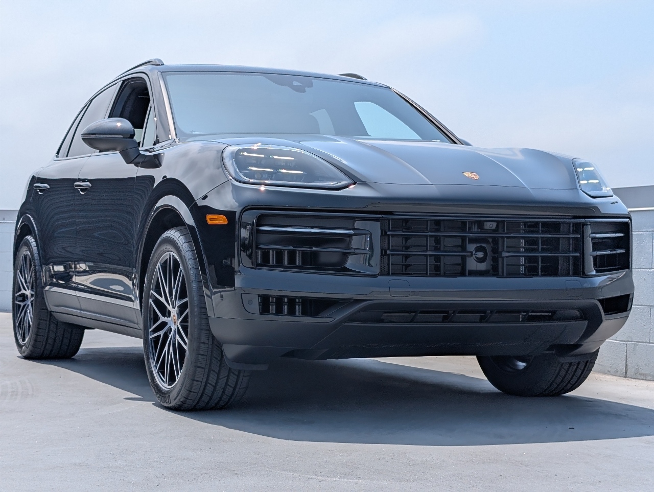 2025 Porsche Cayenne photo 24