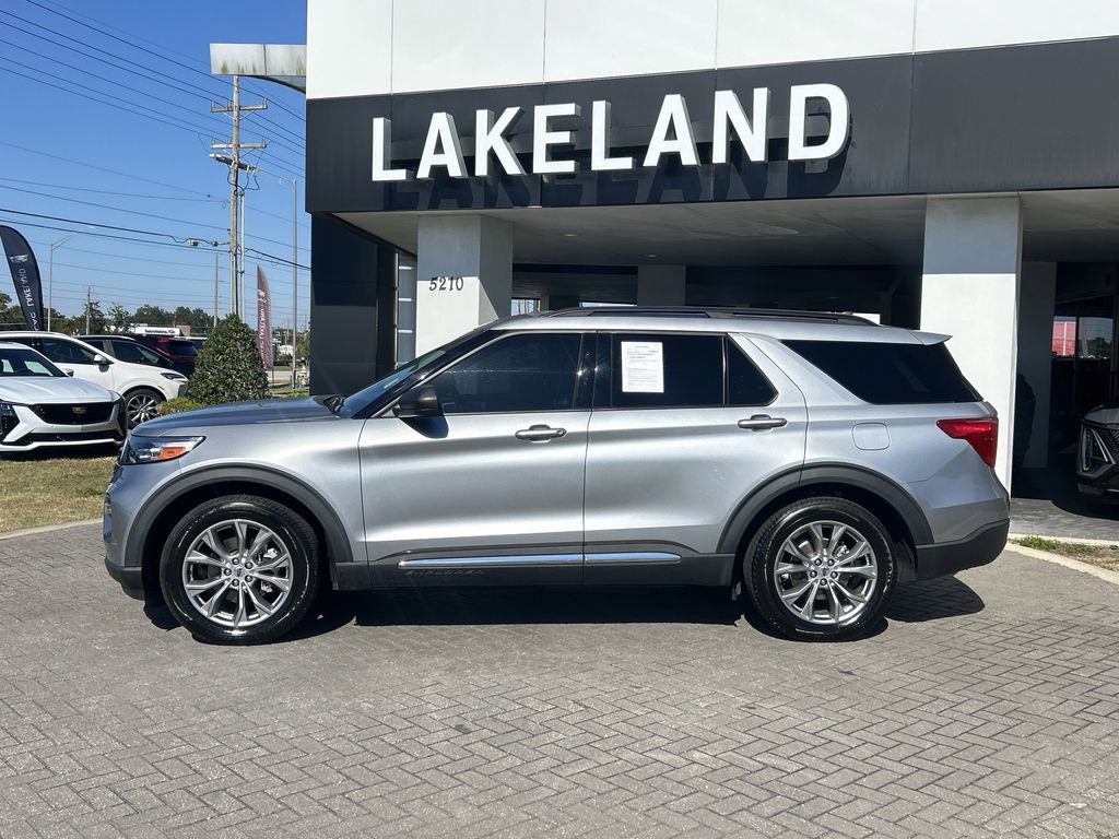 2022 Ford Explorer XLT photo 3