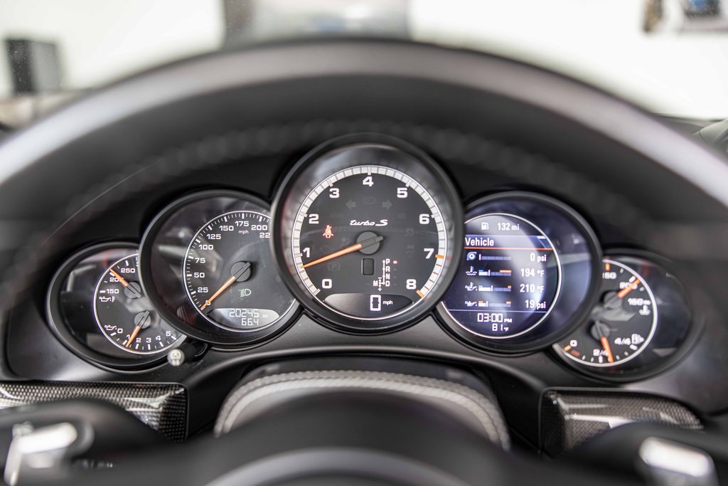 2017 PORSCHE 911 - Image 25