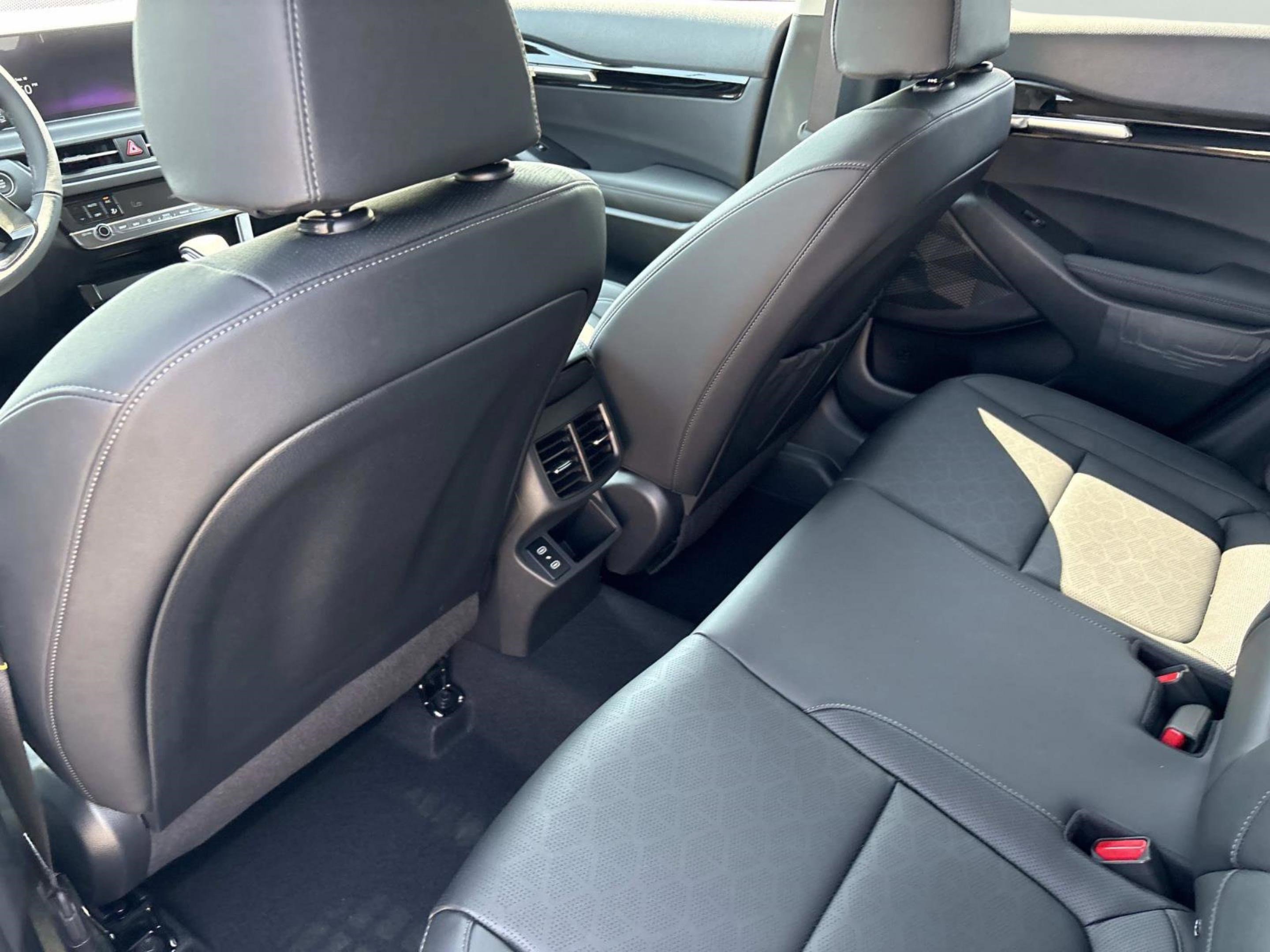 2026 Kia Seltos EX photo 15