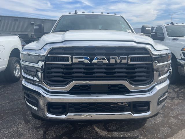 2026 Ram 2500 Tradesman photo 2