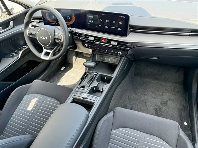 2025 Kia K5 LXS photo 33