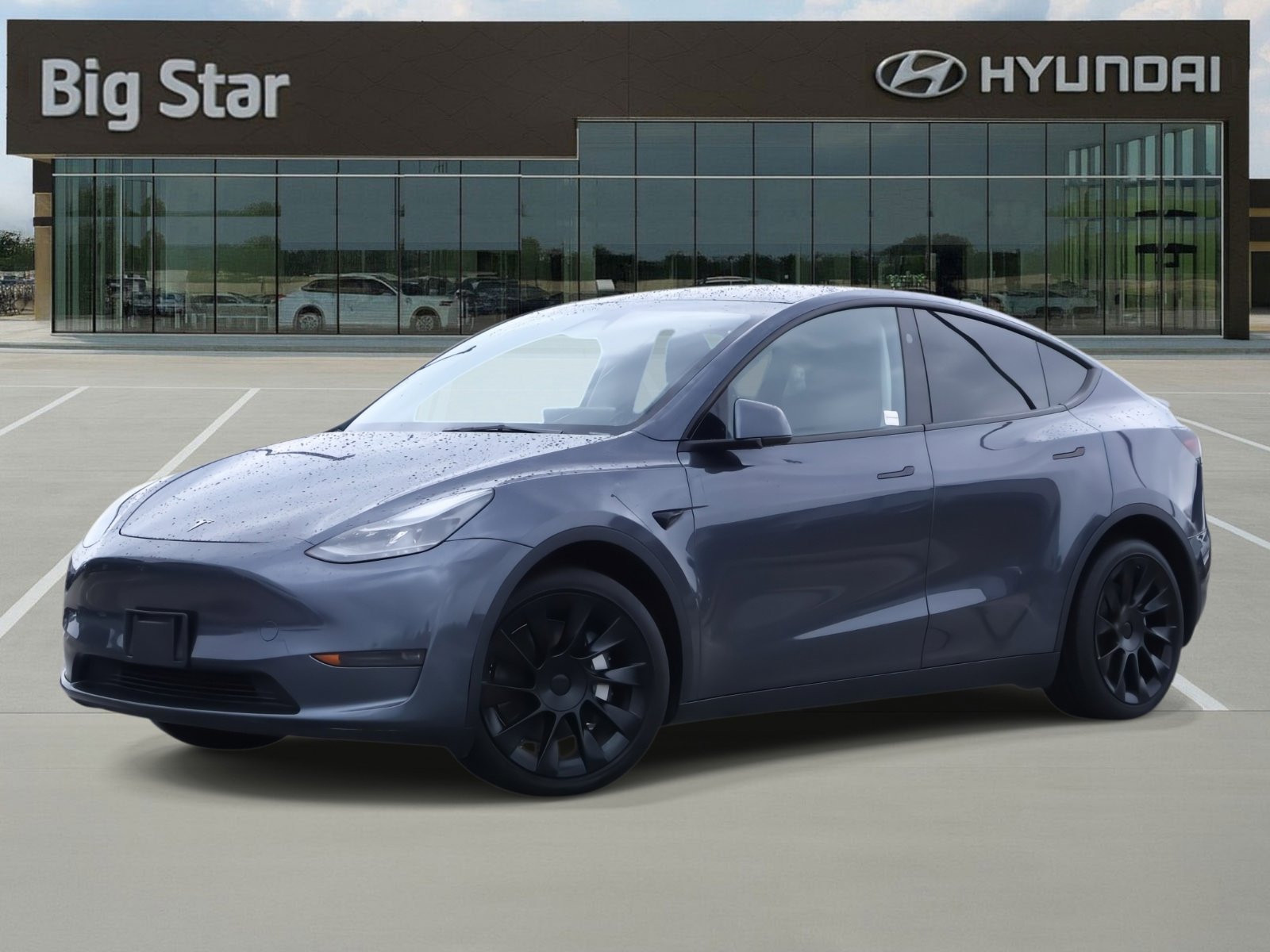 2023 Tesla Model Y Long Range's photo