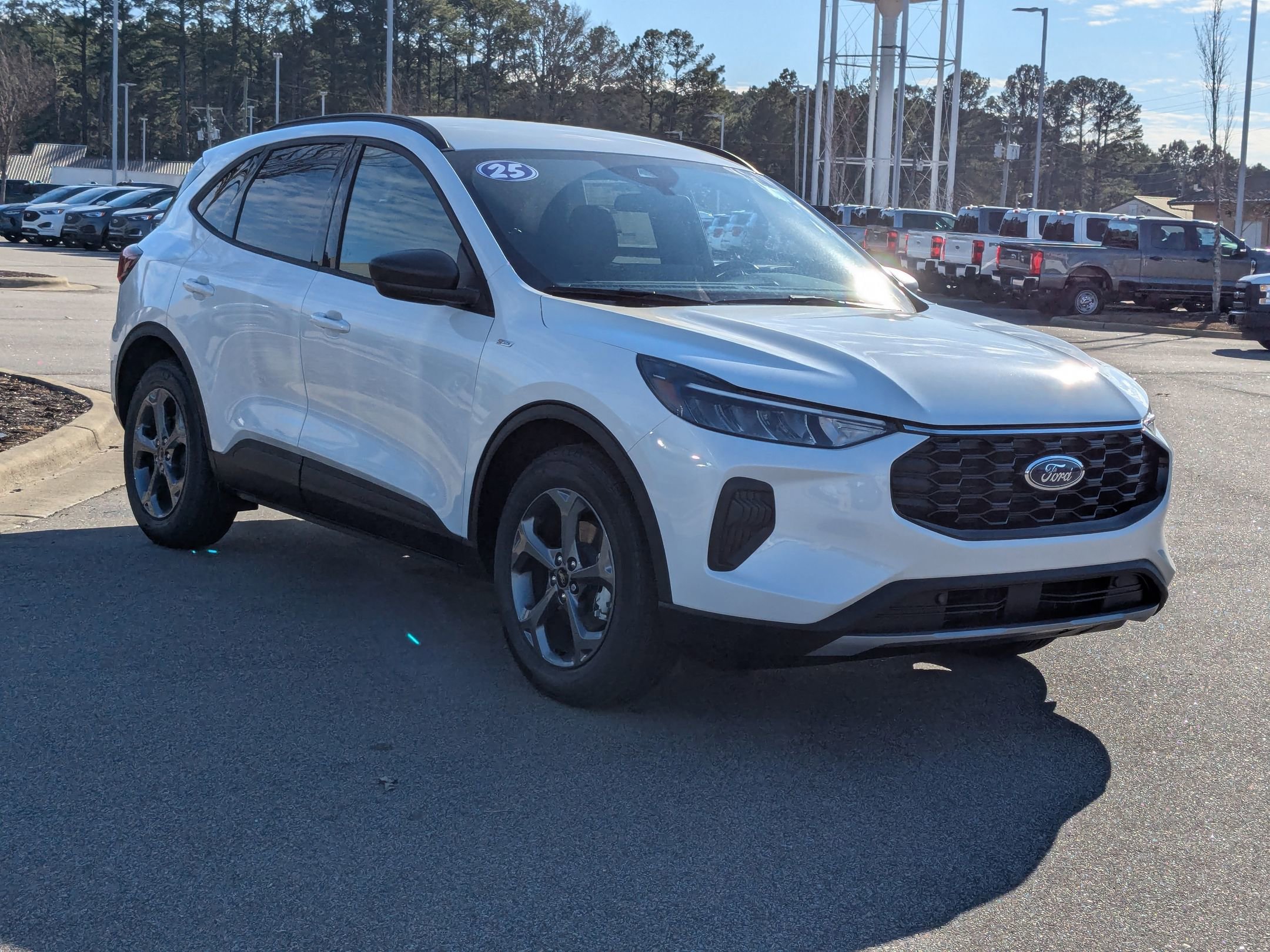 2025 Ford Escape ST-Line photo 3