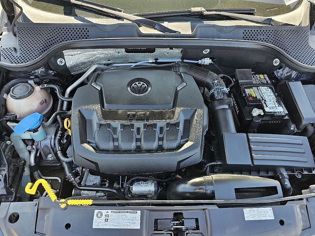 2018 Volkswagen Beetle SE photo 7