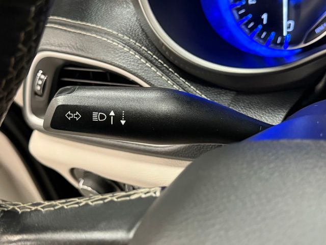 2021 Chrysler Pacifica Touring L photo 15