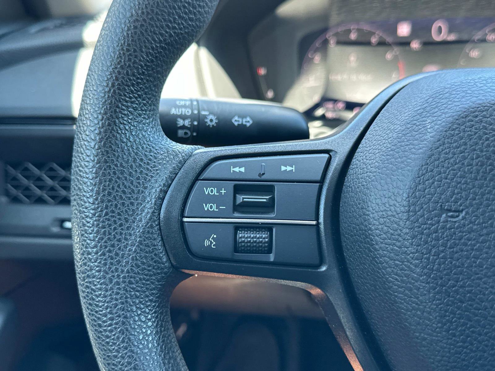 2023 Honda Accord LX photo 28