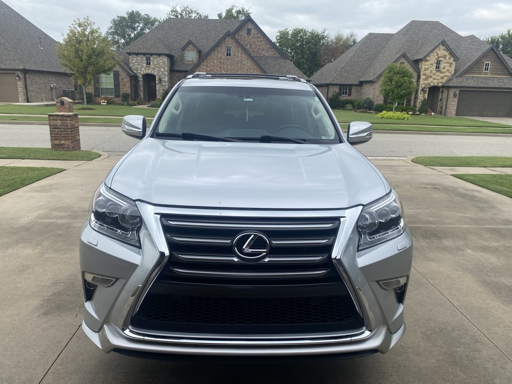 2019 Lexus GX 460 photo 3