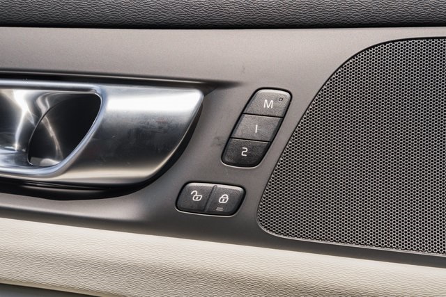 2026 Volvo V60 Cross Country B5 Plus photo 29