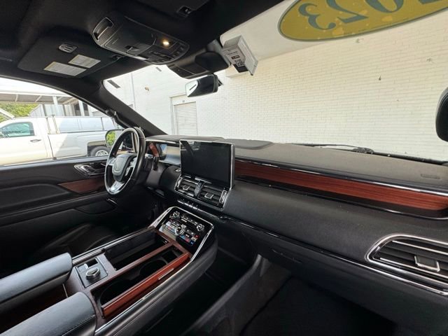 2023 Lincoln Navigator L Reserve photo 16