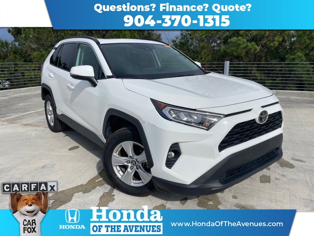 2019 Toyota RAV4 XLE's photo