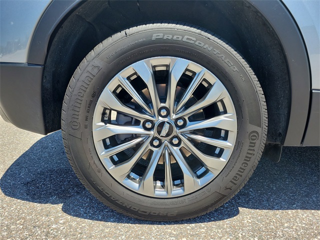 2024 Cadillac XT4 Premium Luxury photo 4