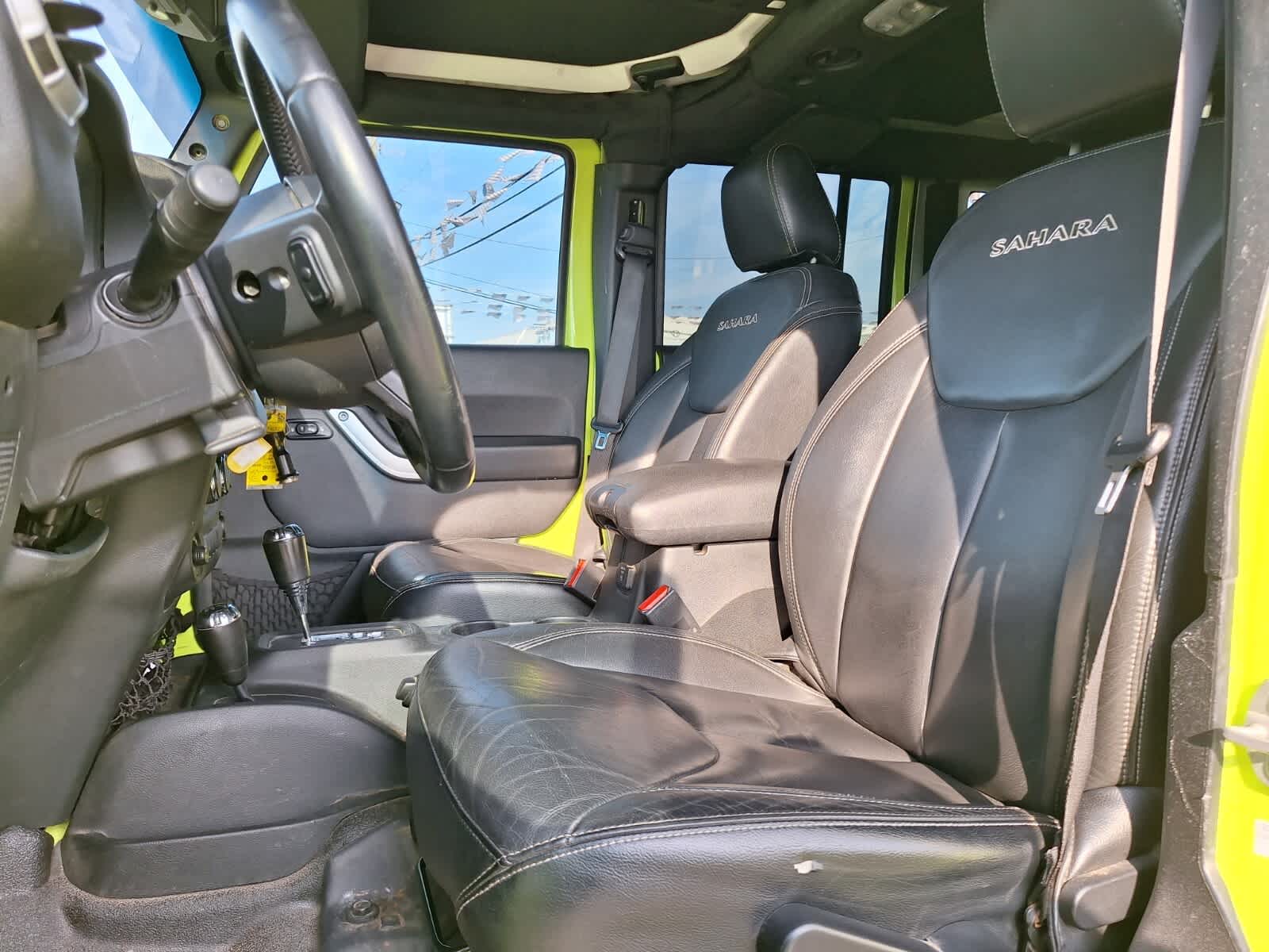 2016 Jeep Wrangler Unlimited Sahara photo 12