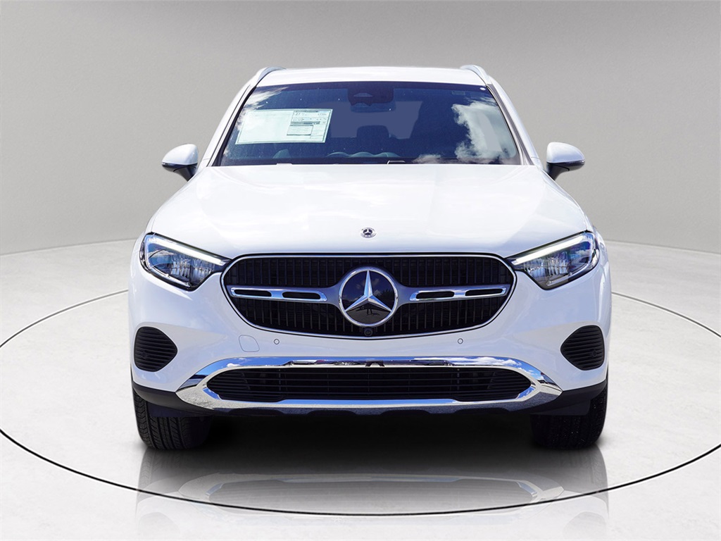 2026 Mercedes Benz GLC 300 photo 2