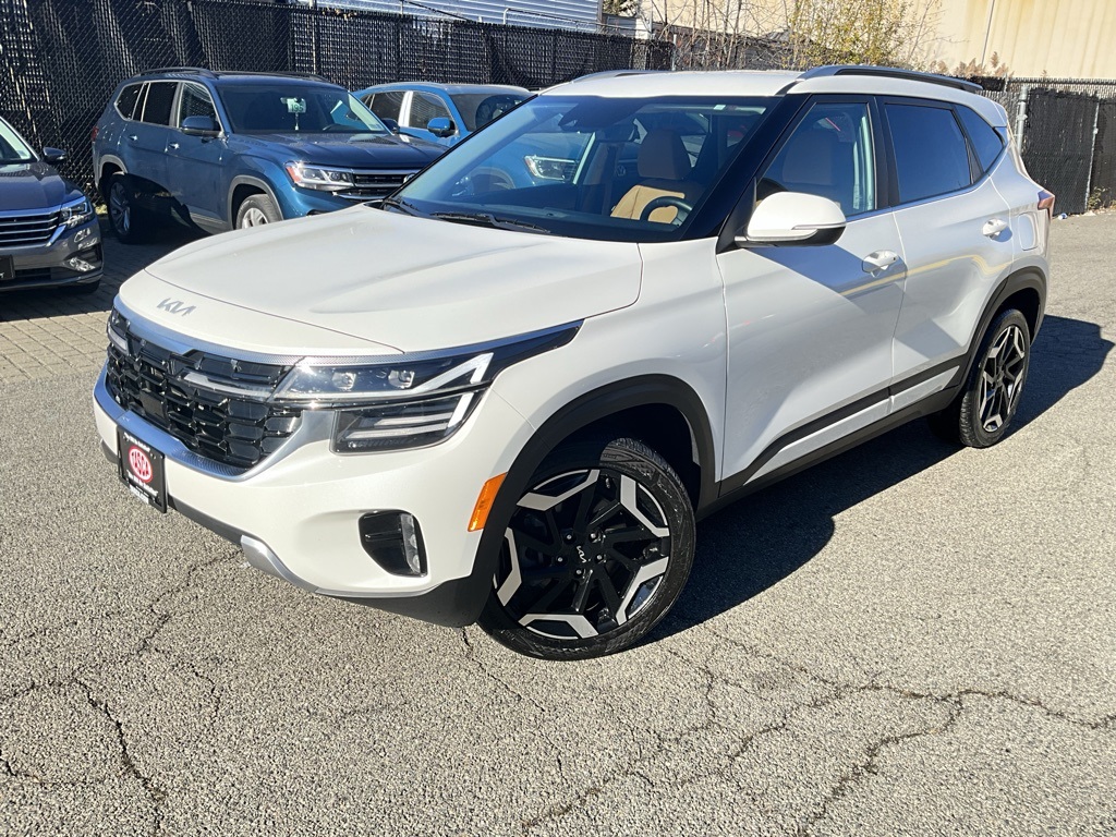 2024 Kia Seltos SX's photo